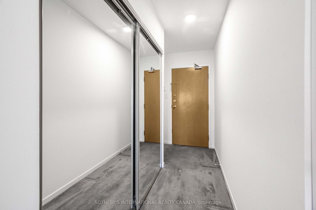 Photo of 1001 Bay Street #716, Toronto, ON M5S 3A6 (MLS # C12461270)