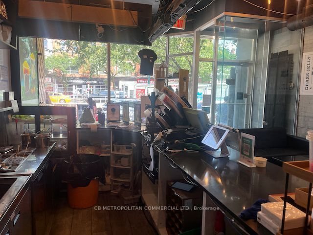 394 Spadina Avenue