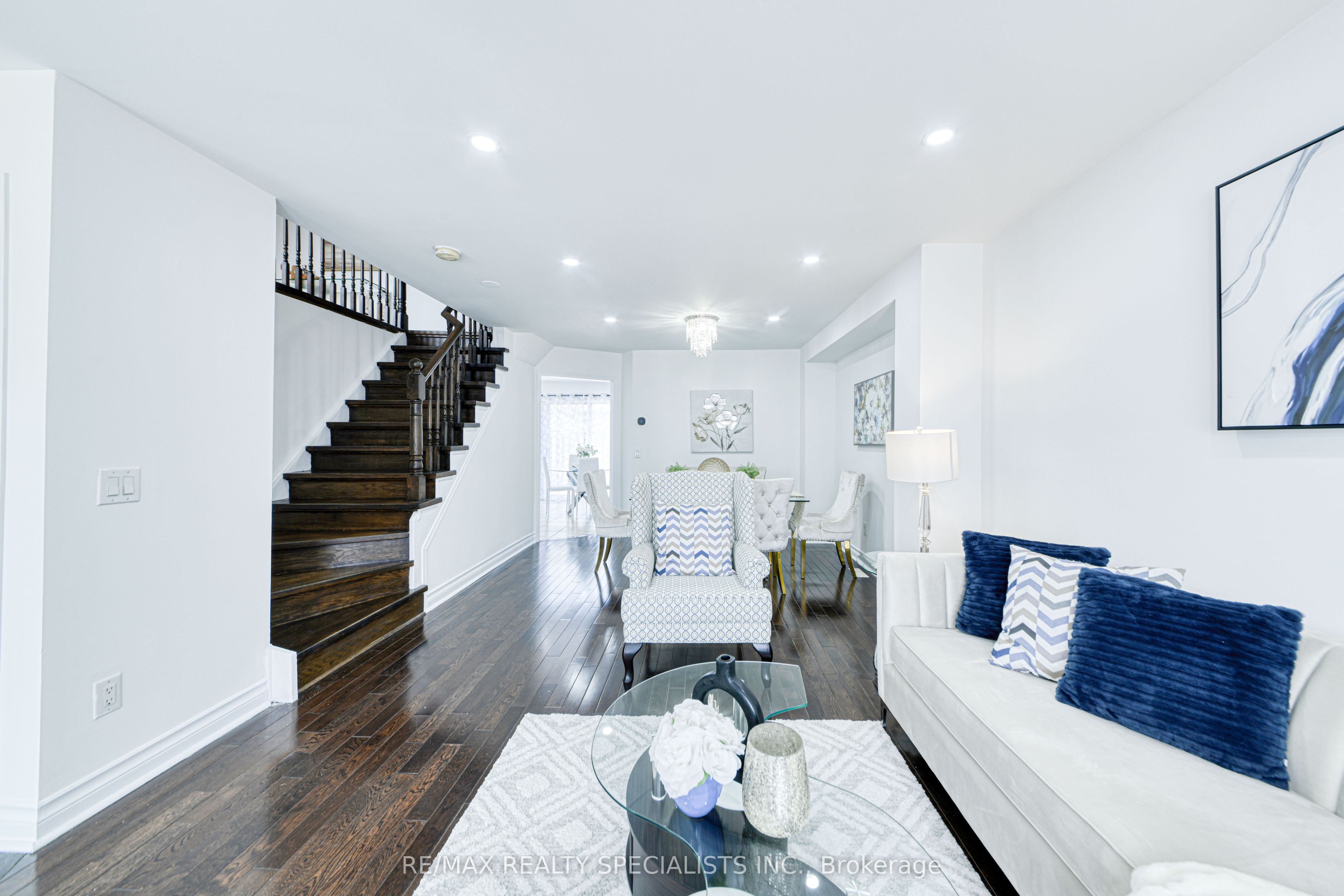 35 Softneedle Avenue