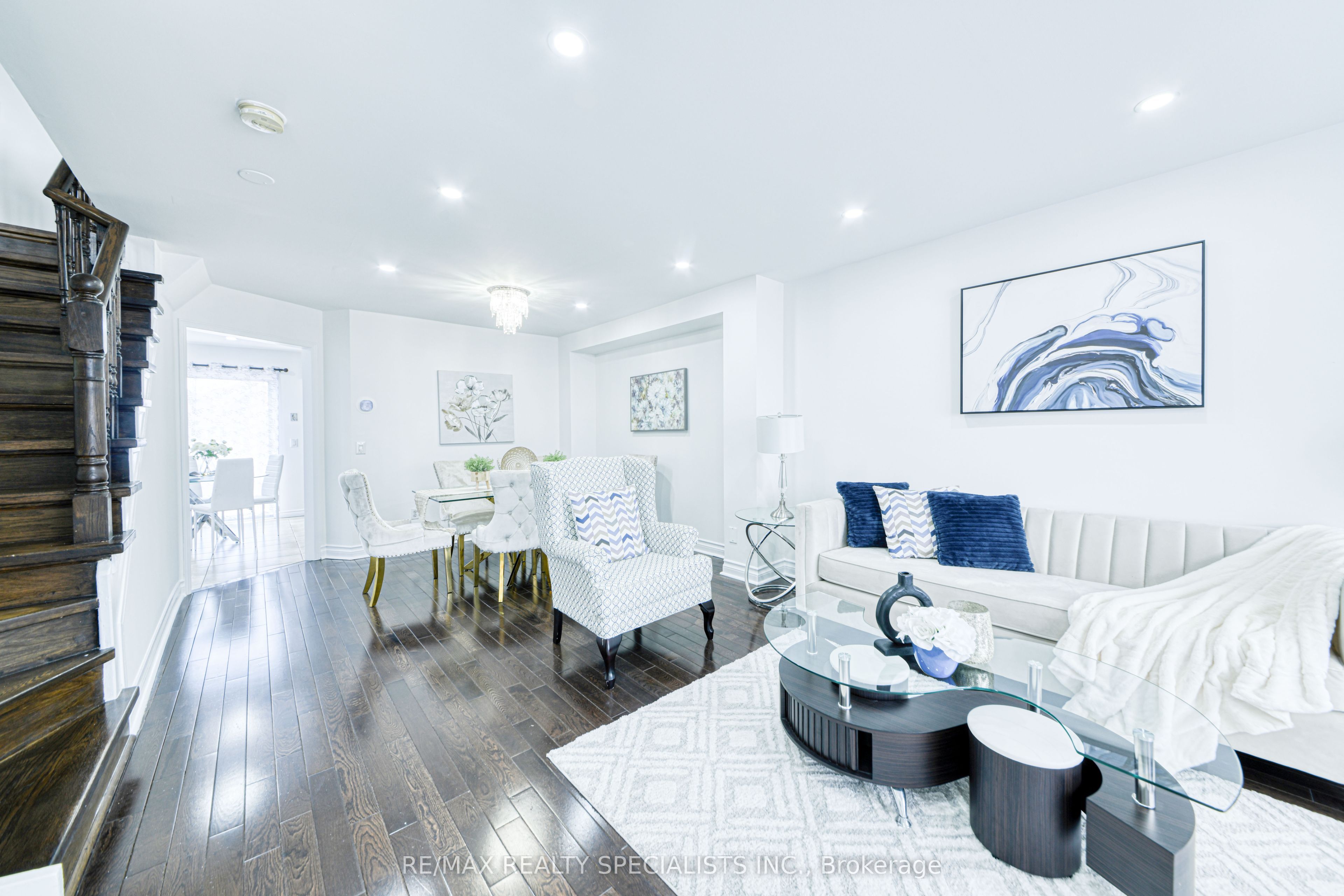 35 Softneedle Avenue