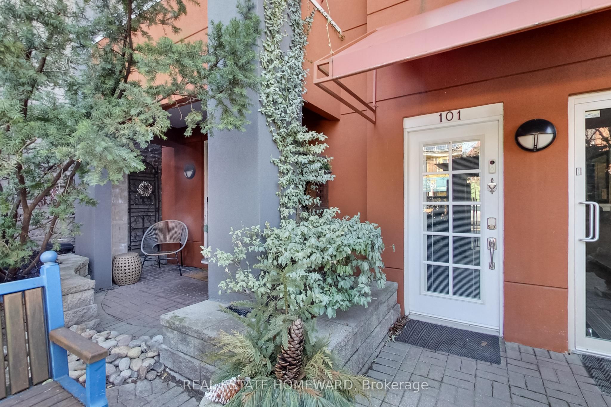 2371 Queen Street E 101