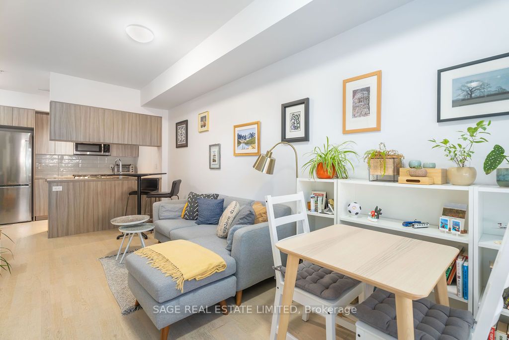 150 Broadview Avenue Th3