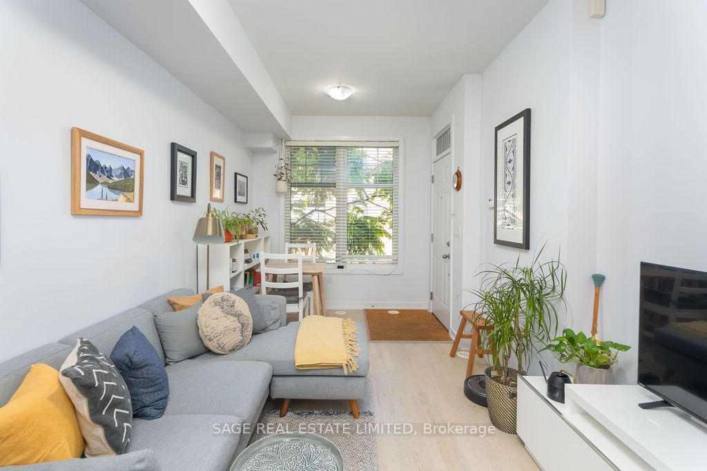 150 Broadview Avenue Th3