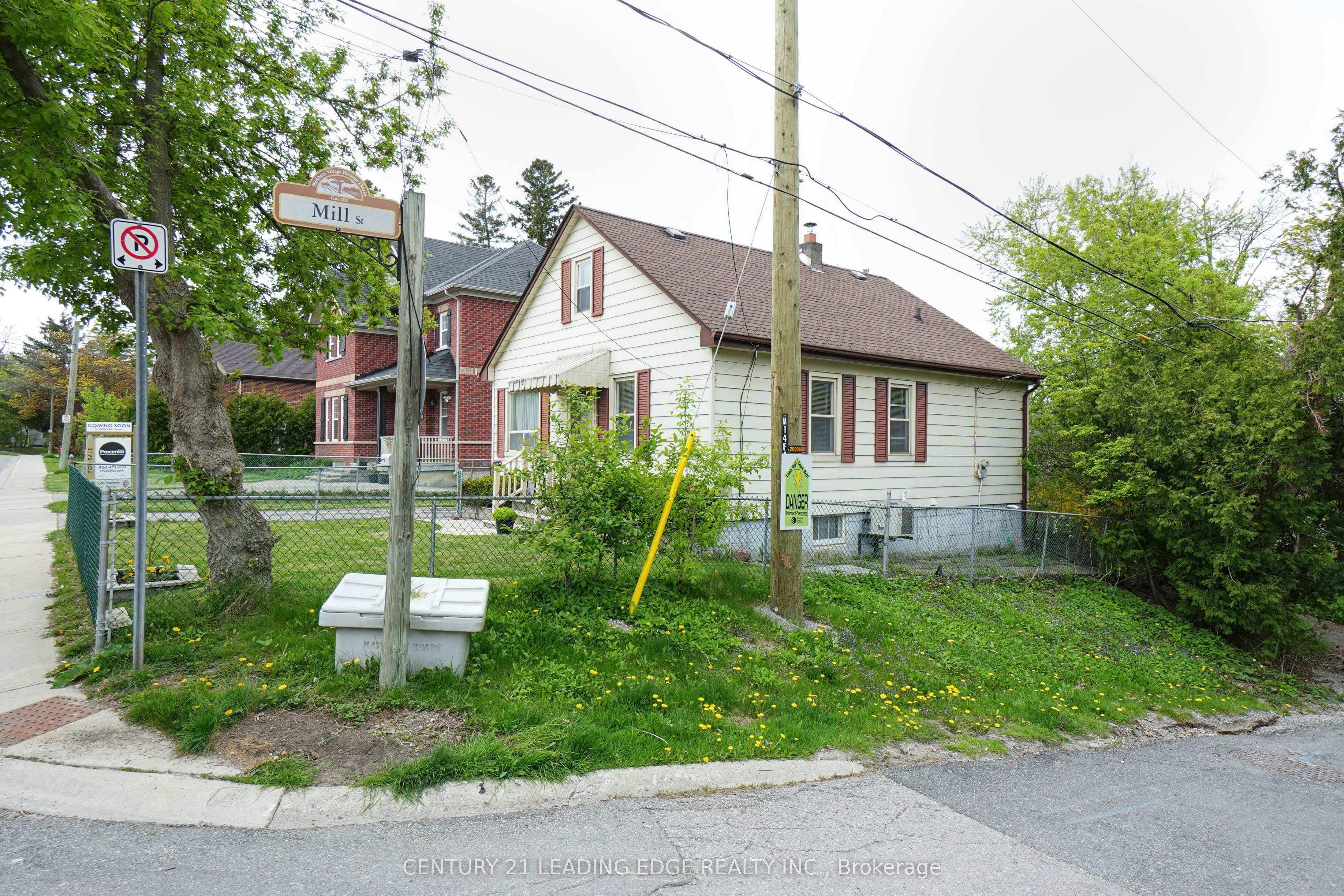 12 Rouge Street