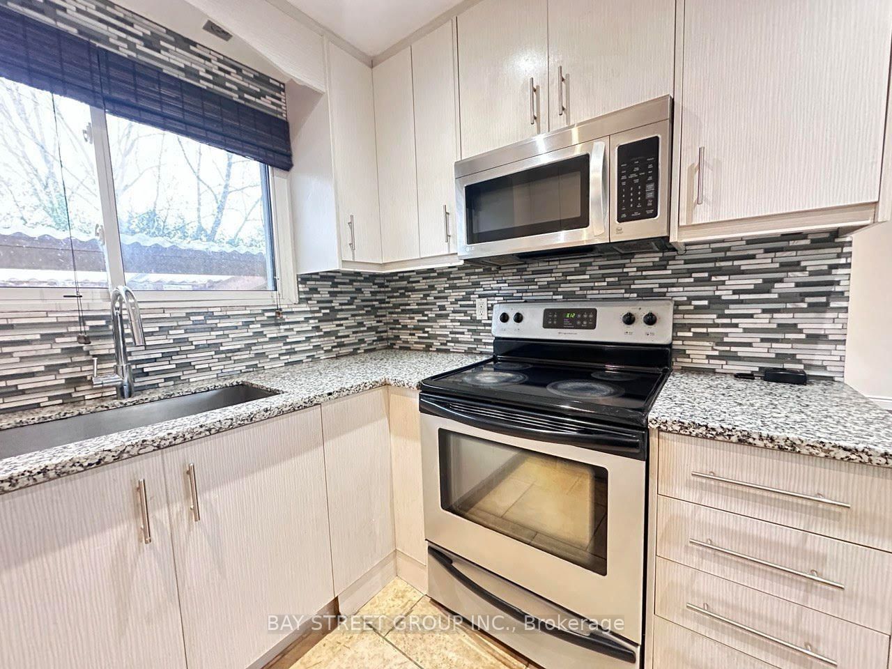 427 Crosby Avenue Main Floor