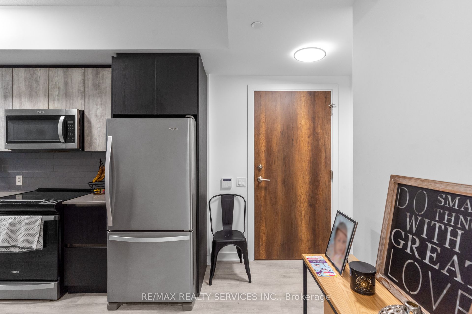 251 Manitoba Street 115