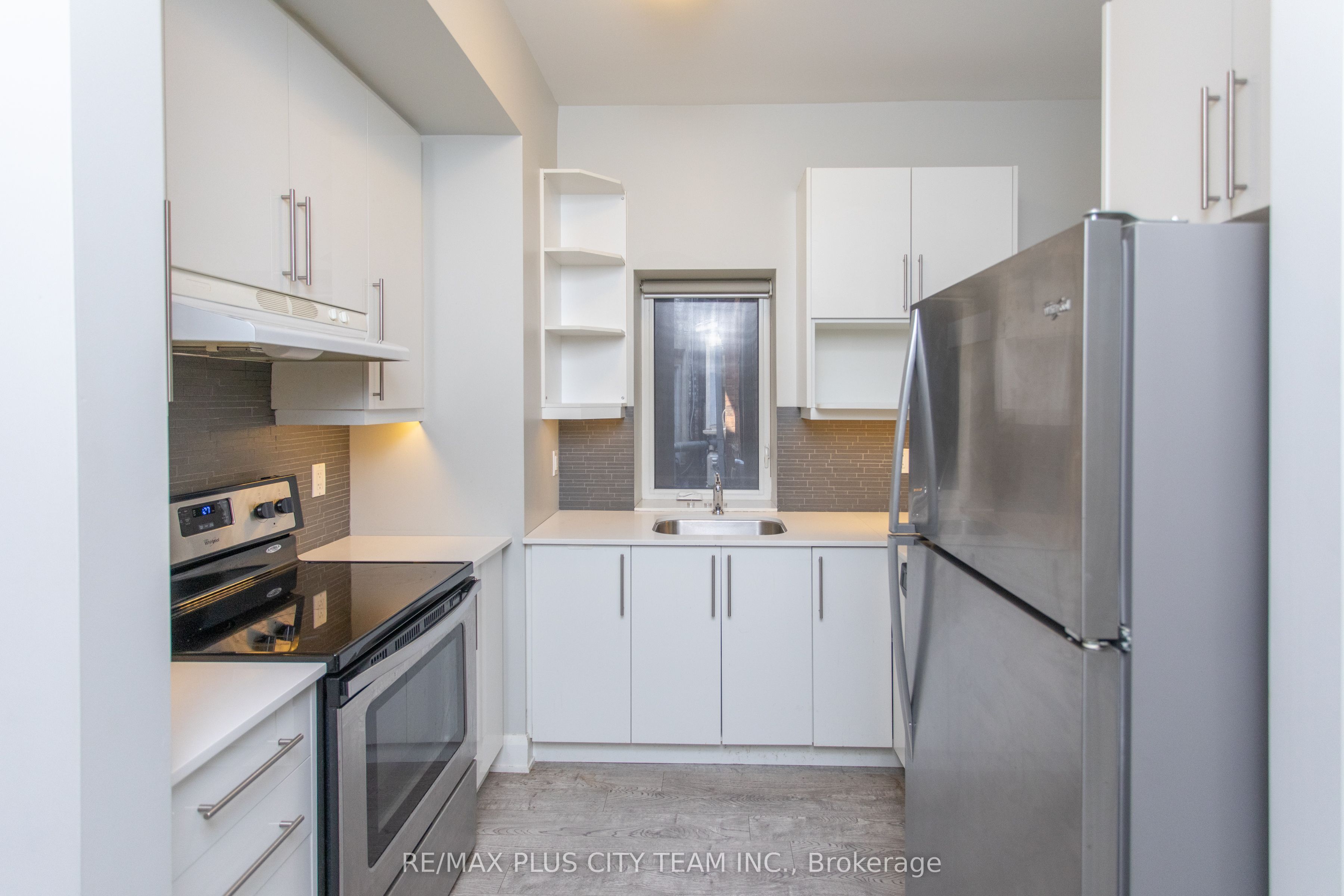 686 Bathurst Street 107