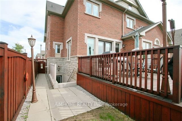 54 Lake Forest Drive