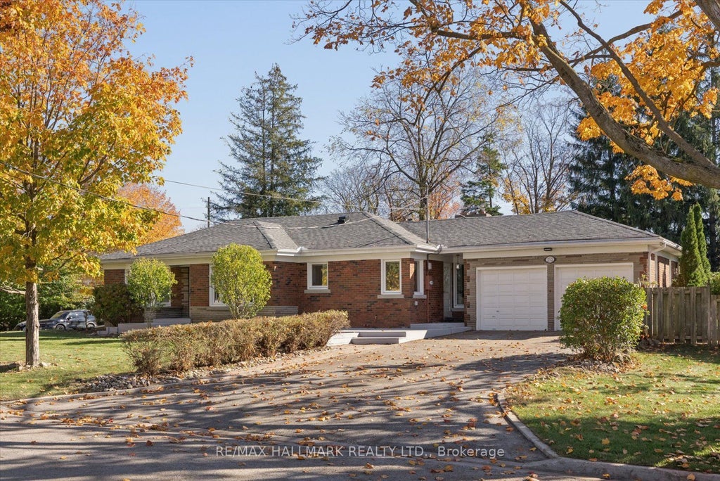Photo of 252 Harold Avenue, Whitchurch-Stouffville, ON L4A 1C1 (MLS # N14099624)