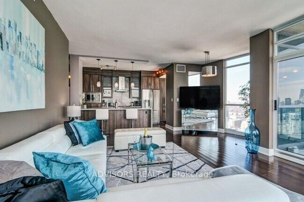 Photo of 219 Fort York Boulevard #LPH 3702, Toronto, ON M5V 1B1 (MLS # C13037314)