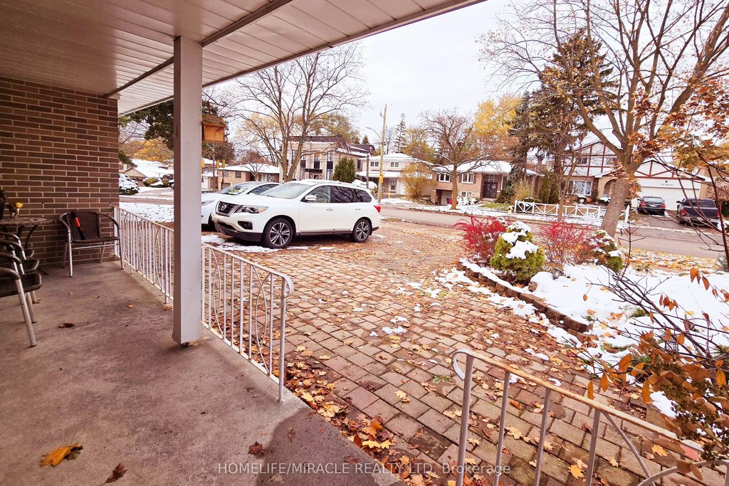 Photo of 97 Nymark Avenue, Toronto, ON M2J 2H1 (MLS # C12549114)