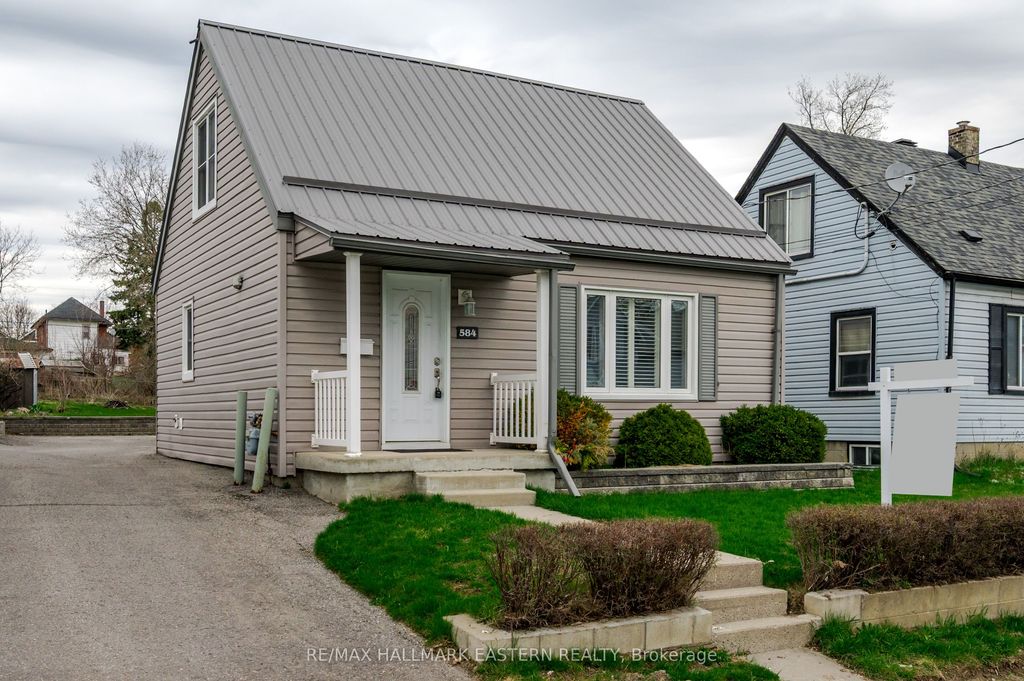 Photo of 584 Paterson Street, Peterborough, ON K9J 4R2 (MLS # X13032784)