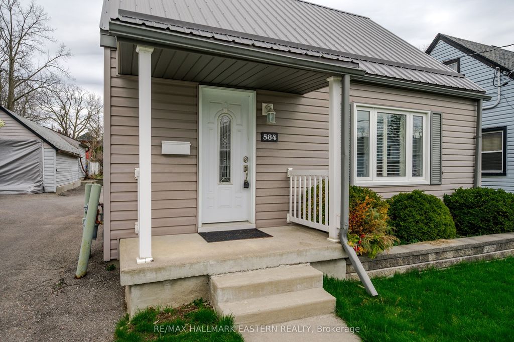 Photo of 584 Paterson Street, Peterborough, ON K9J 4R2 (MLS # X13032784)