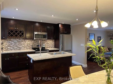 1776 John Street 56 Markham ON L3T 1Y9