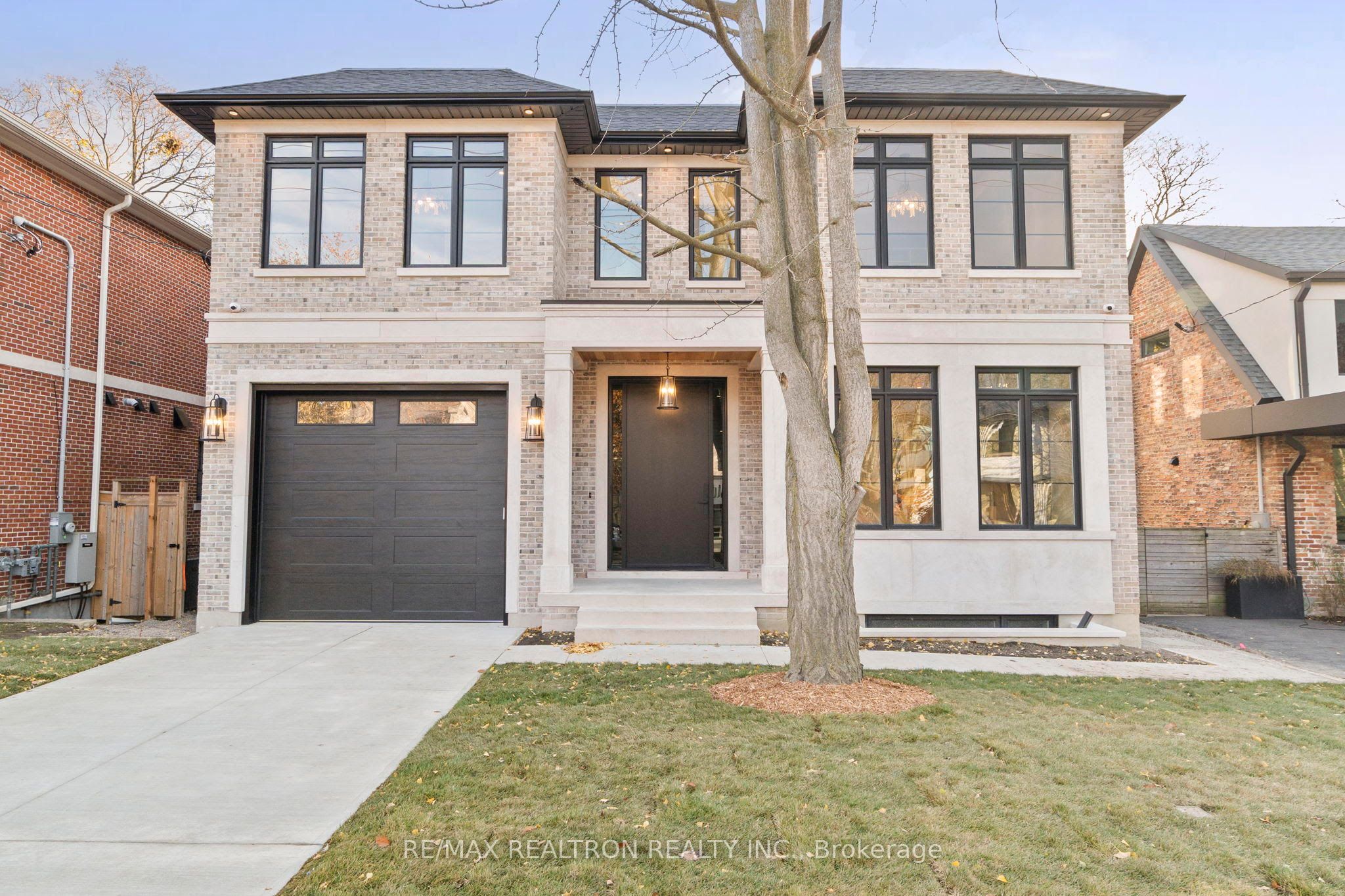 431 Heath Street E