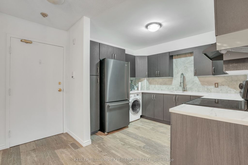 Photo of 126 Bell Farm Road #312, Barrie, ON L4M 6J3 (MLS # S12709270)