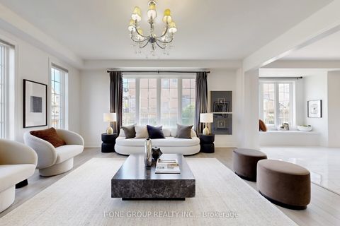 Photo of 73 Charlotte Abby Drive, East Gwillimbury, ON L9N 0S9 (MLS # N12438494)