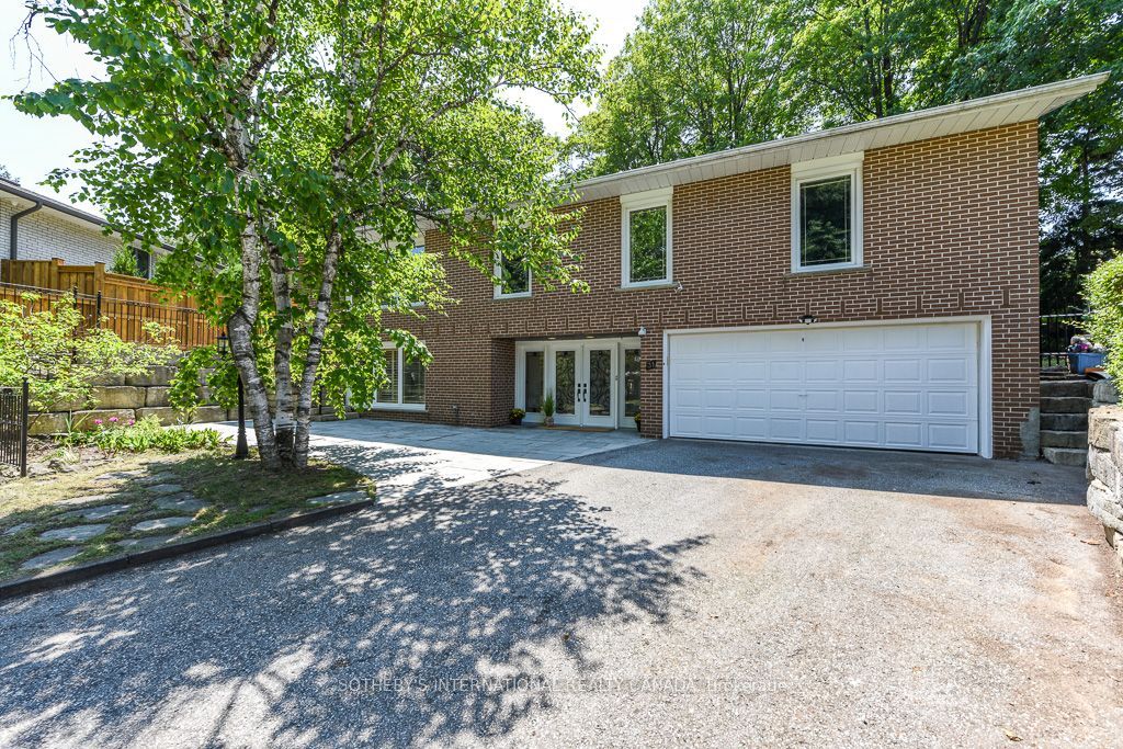 Photo of 31 Queensborough Crescent, Toronto, ON M9R 1A1 (MLS # W13754796)