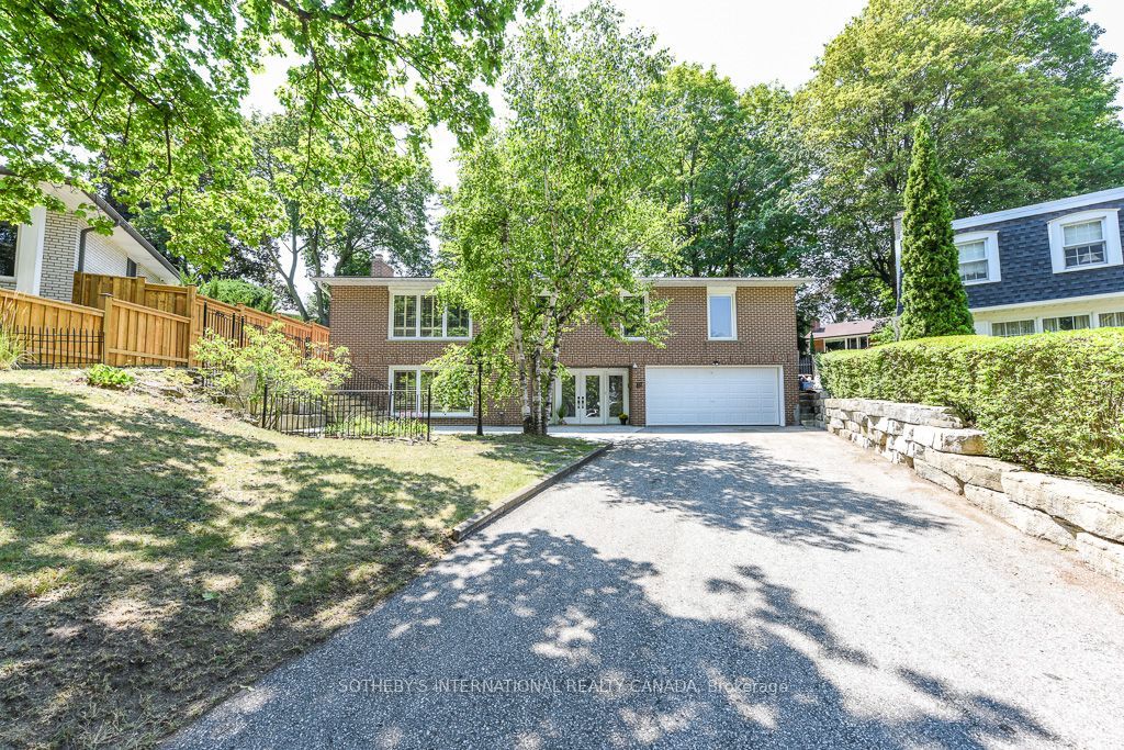 Photo of 31 Queensborough Crescent, Toronto, ON M9R 1A1 (MLS # W13754796)