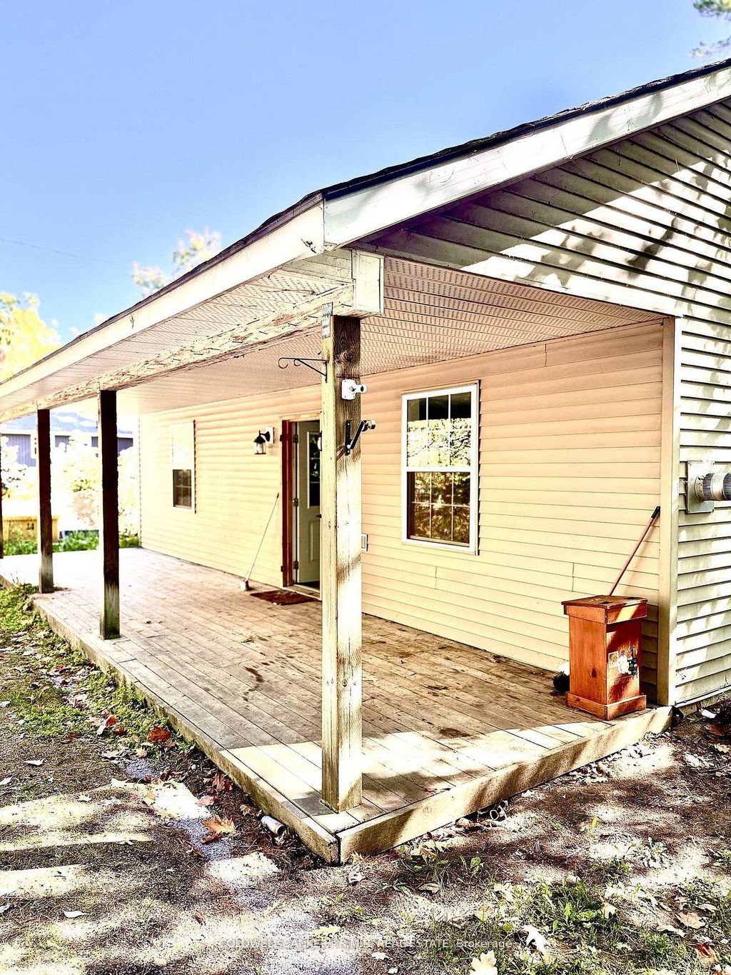 Photo of 2 Oakwood Drive, Kawartha Lakes, ON K0M 1N0 (MLS # X12736922)