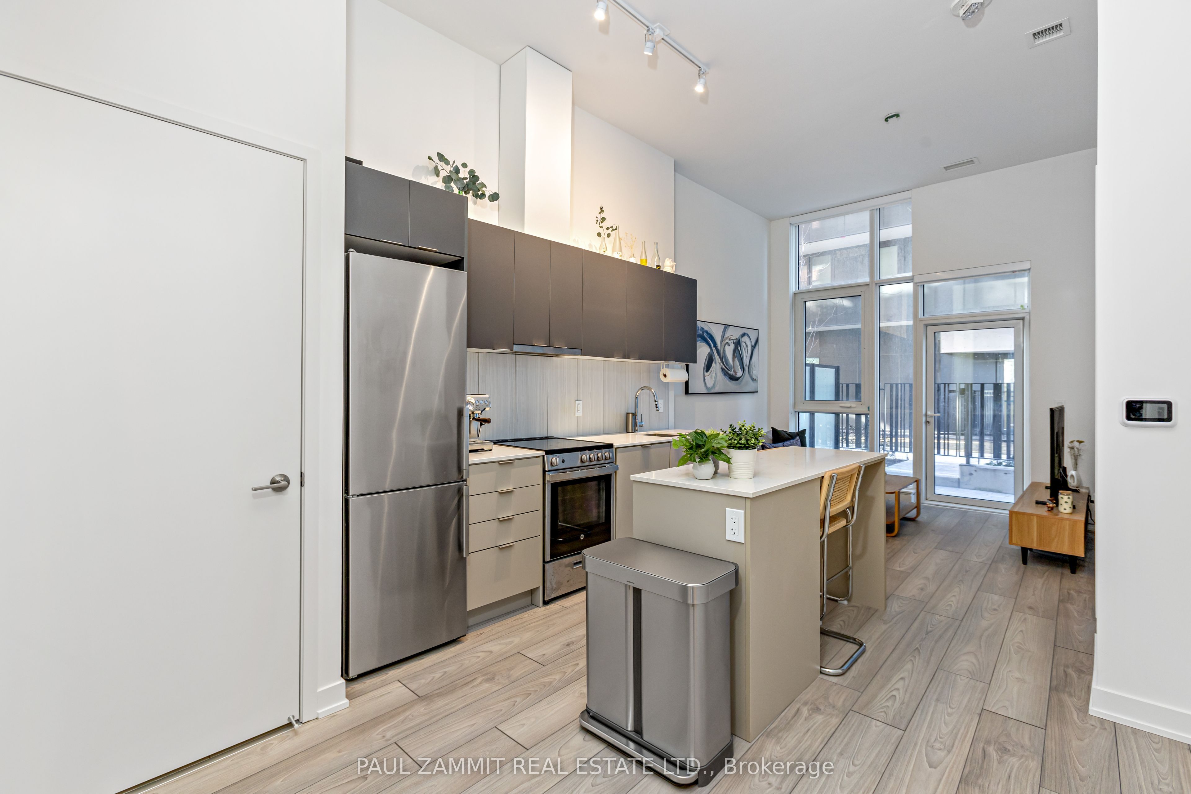 8 Tippett Road 107