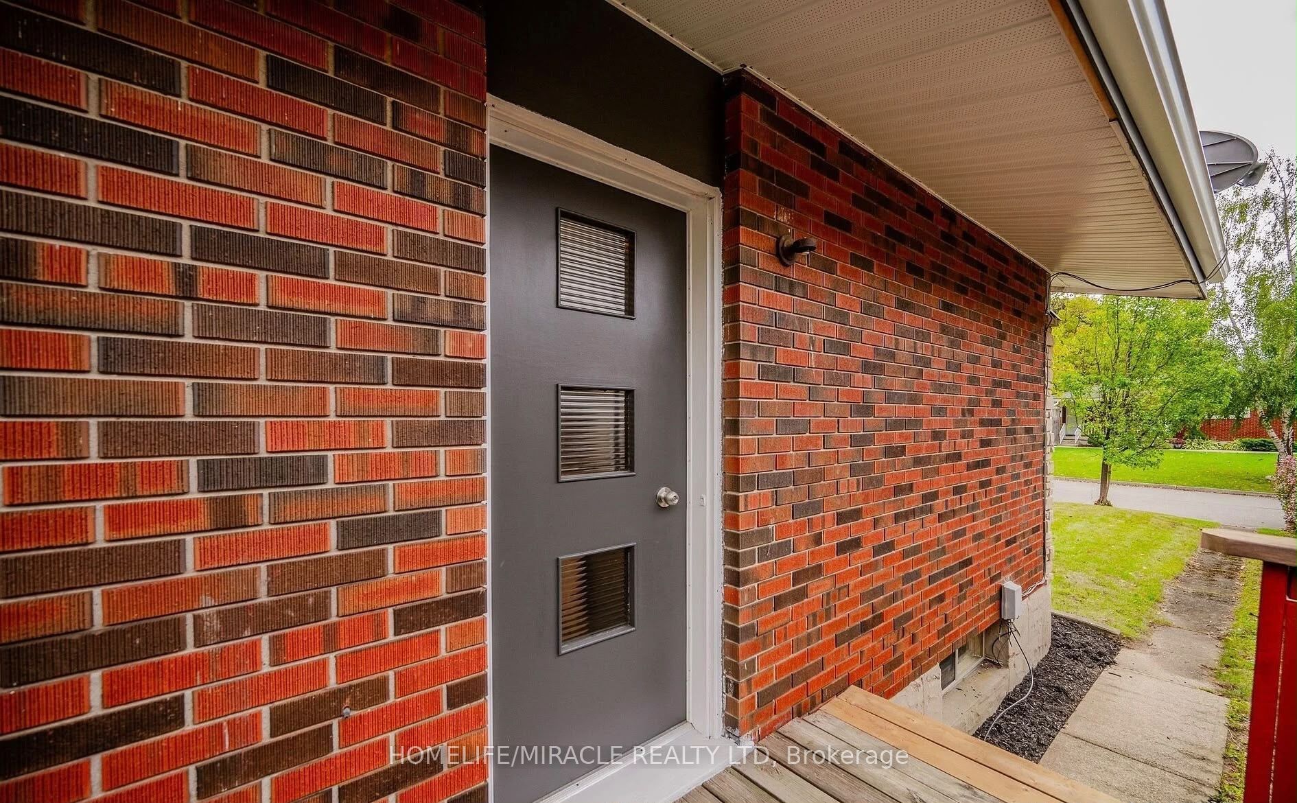 10 Greenwood Avenue