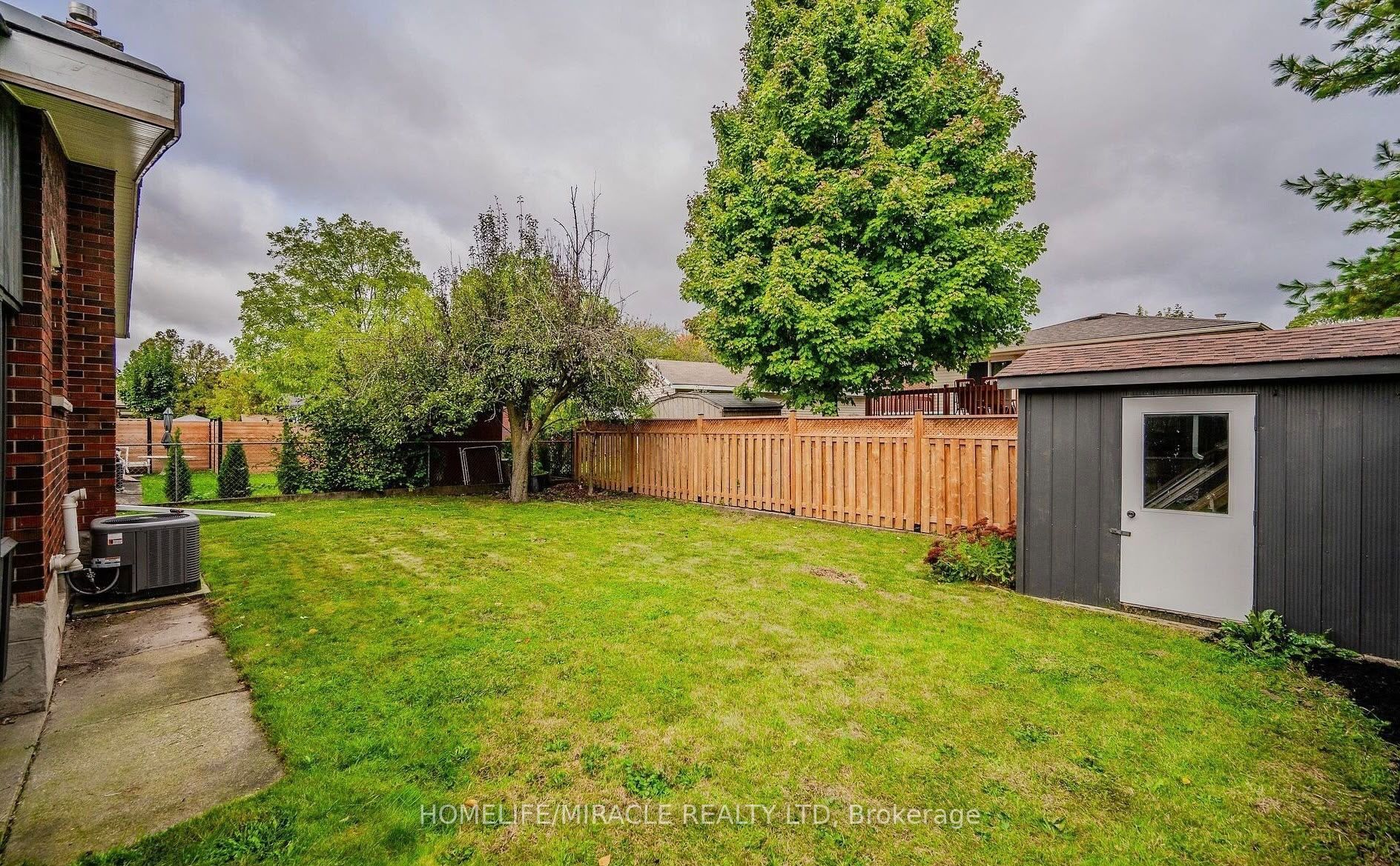 10 Greenwood Avenue