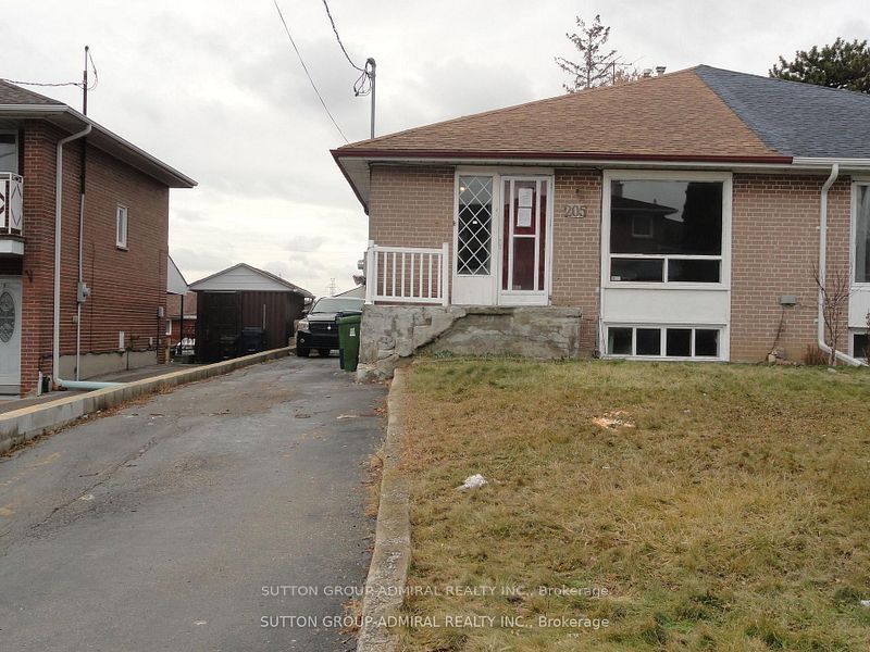 Photo 1 of 6 — 205 St Lucie Drive, Toronto, ON M9M 1T4