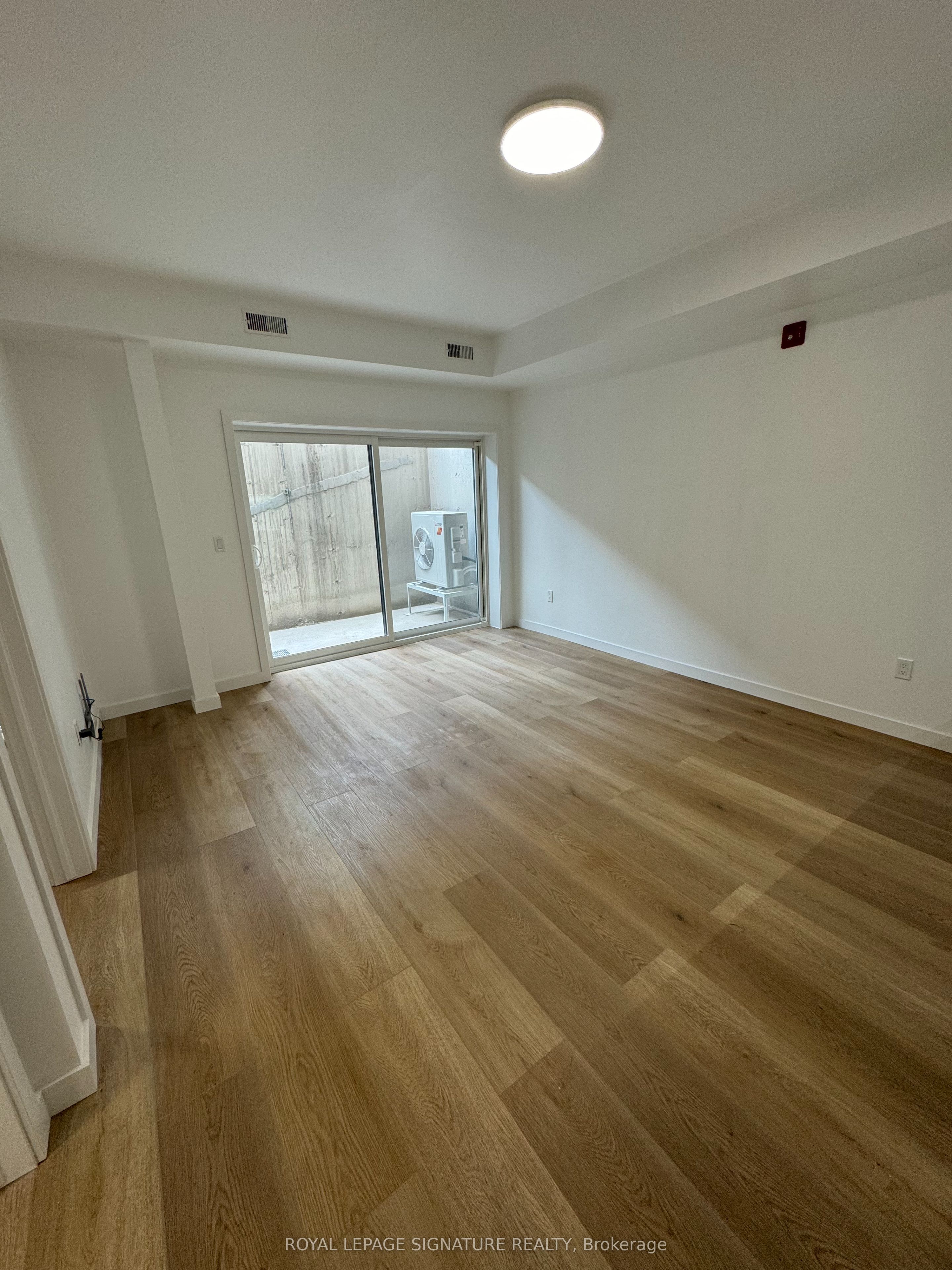 1103 Dufferin Street 1
