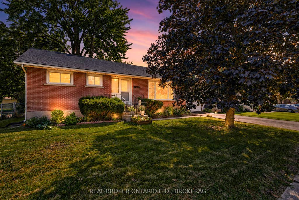 Photo of 283 Camden Road, Greater Napanee, ON K7R 1E7 (MLS # X13712176)