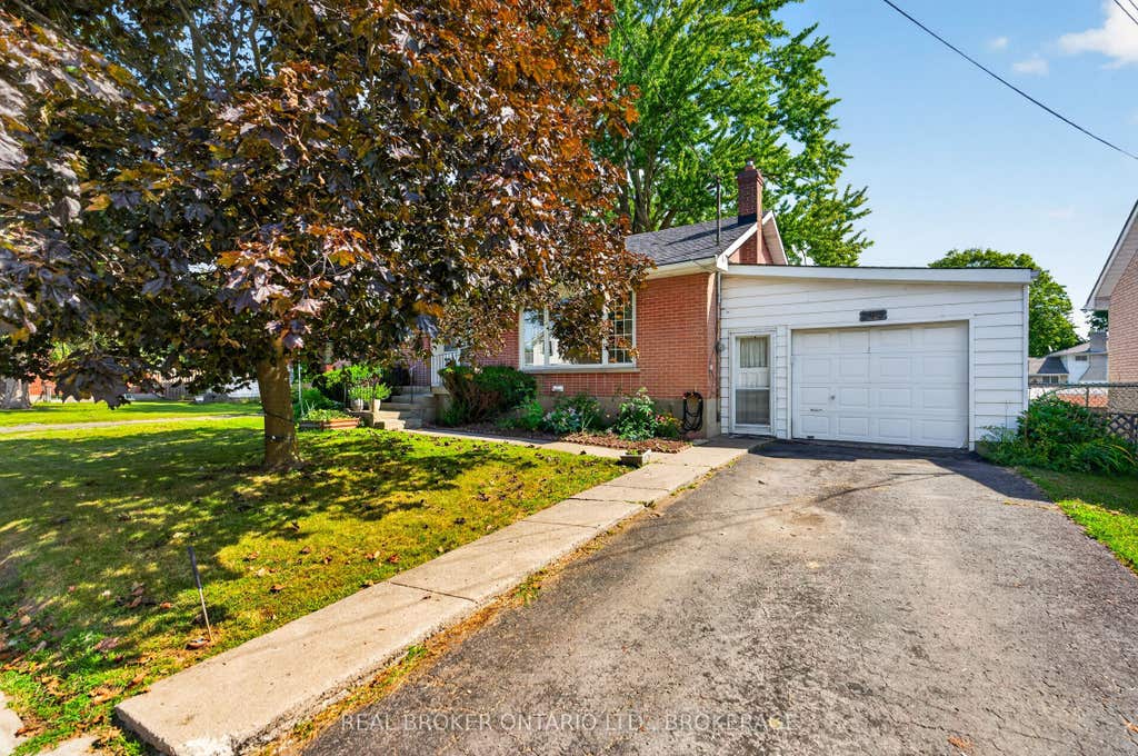 Photo of 283 Camden Road, Greater Napanee, ON K7R 1E7 (MLS # X13712176)