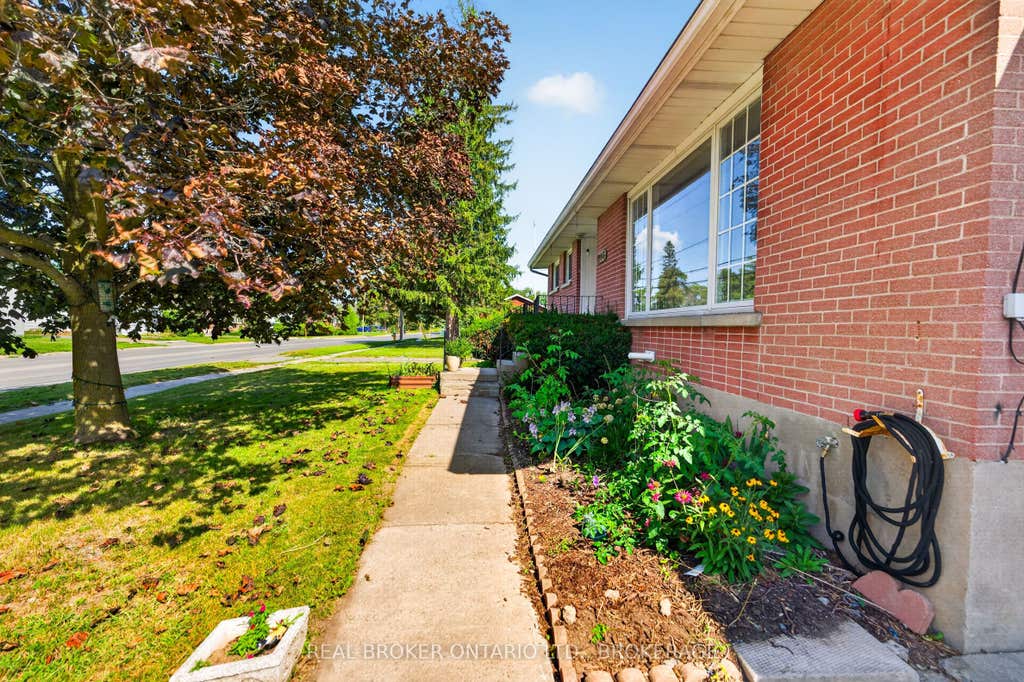 Photo of 283 Camden Road, Greater Napanee, ON K7R 1E7 (MLS # X13712176)