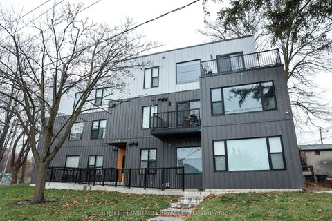 148 Glenlake Avenue 3 Toronto ON M6P 1E7