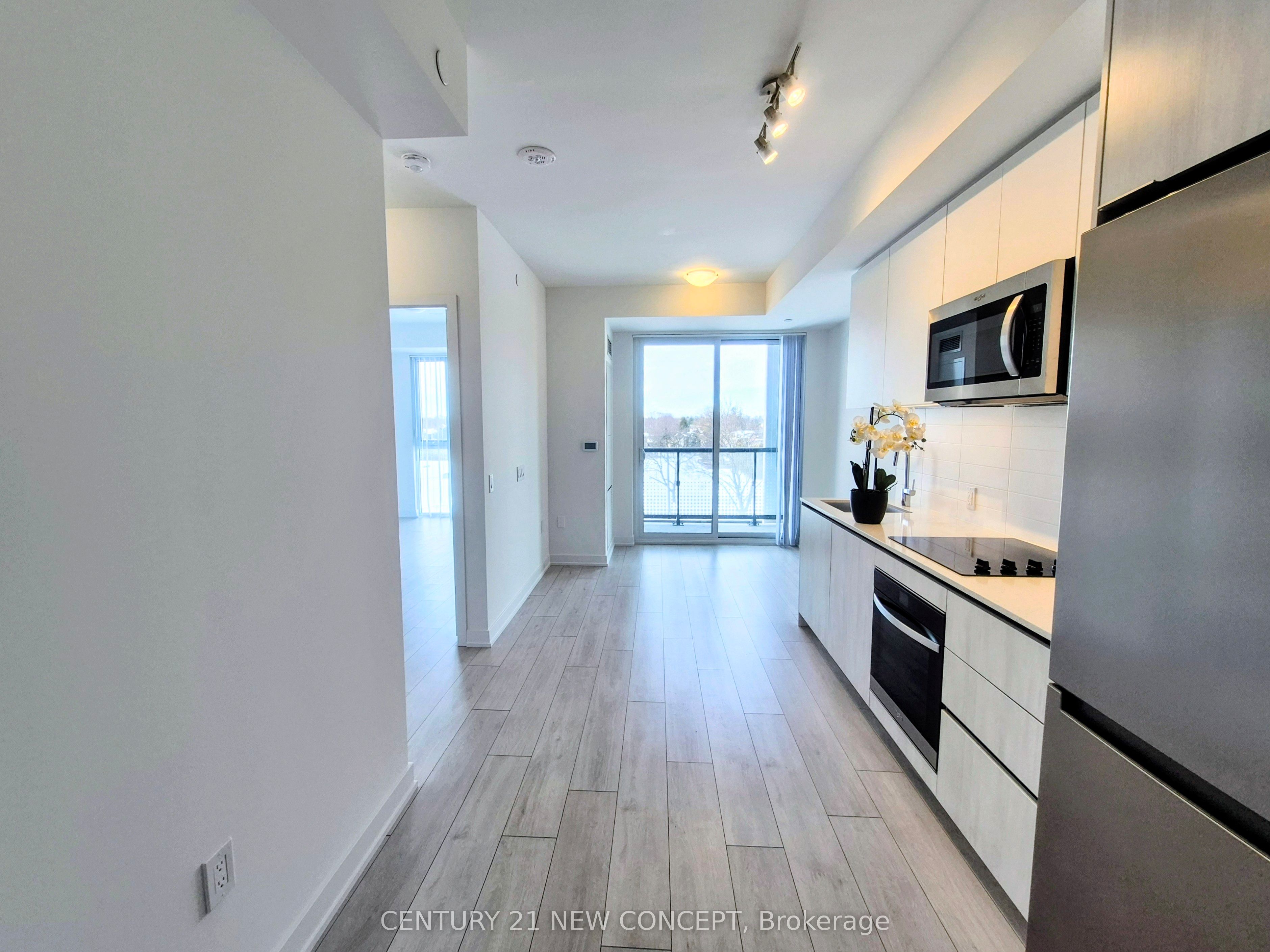 5858 YONGE Street 303