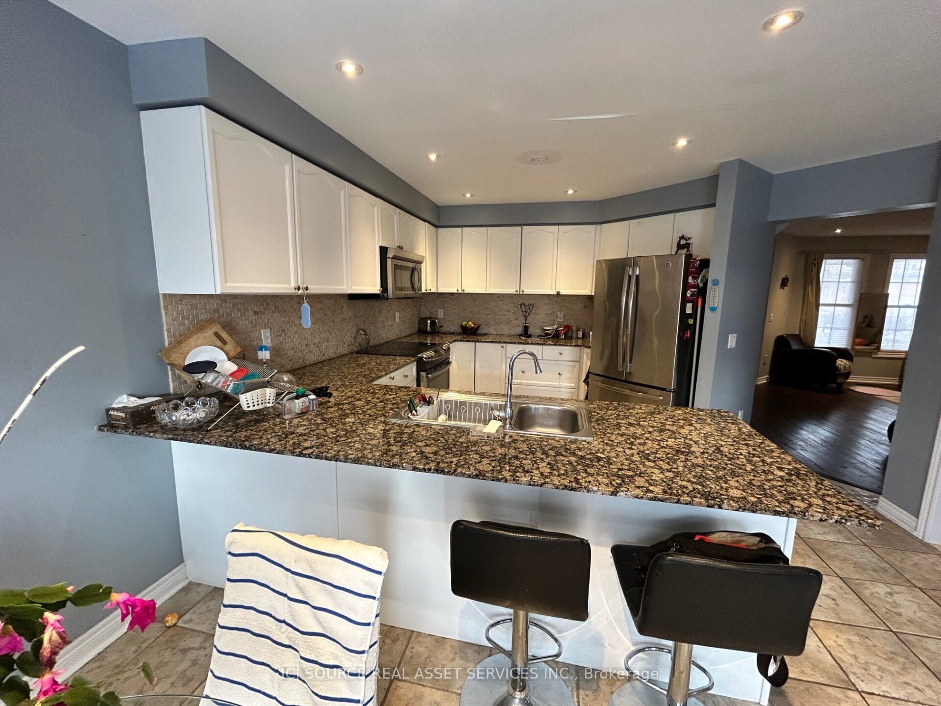 5579 Creditrise Place