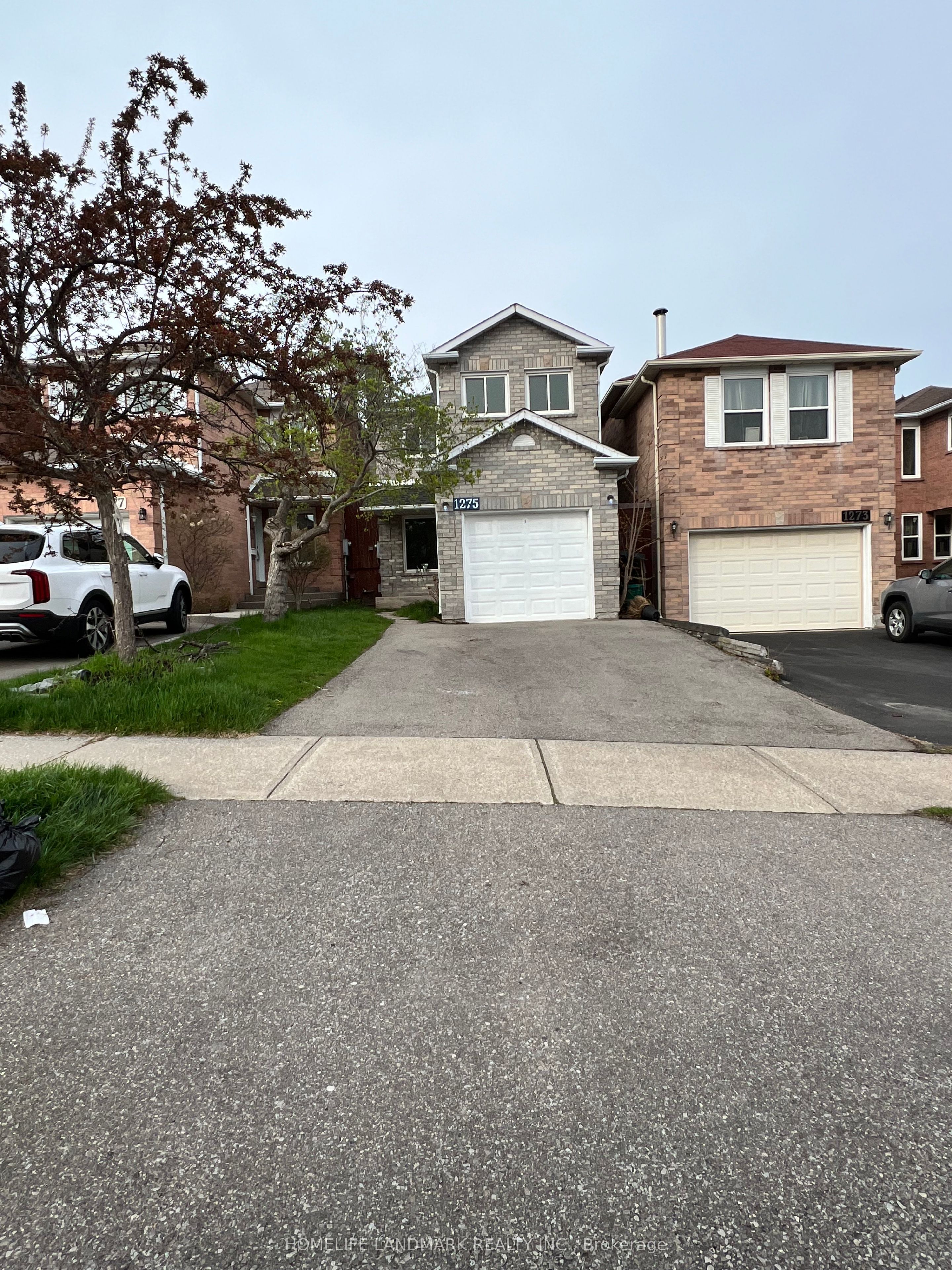 1275 Valerie Crescent