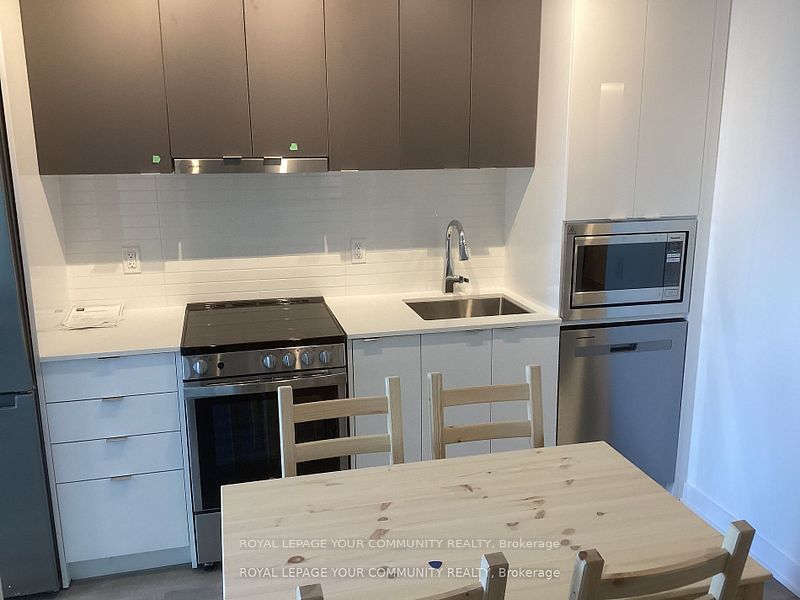 30 Upper Mall Way A1509