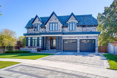 246 Nyla Court Oakville ON L6L 0G8