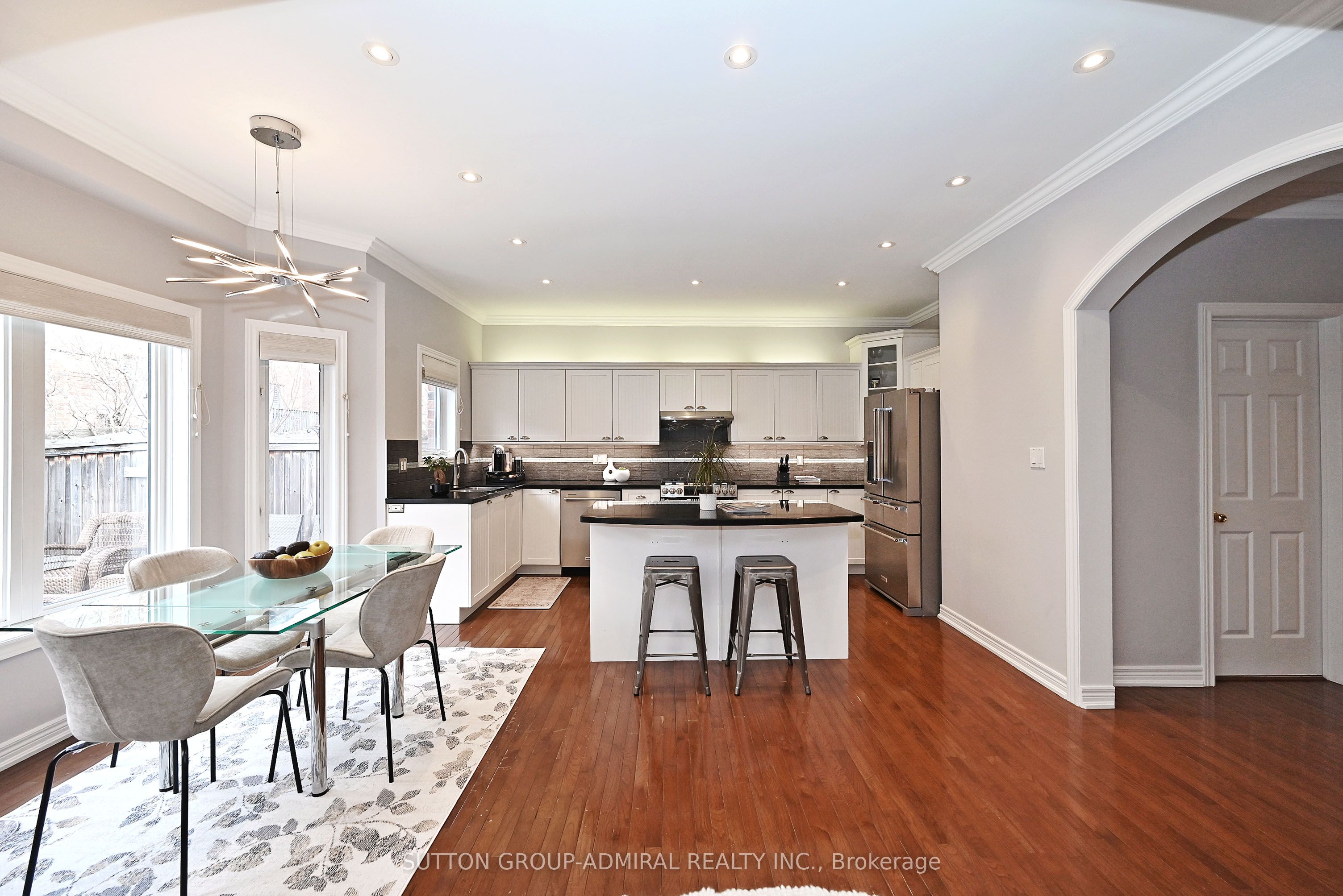 32 Seabreeze Avenue