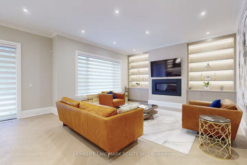 Photo of 18 Burnhamthorpe Park Boulevard, Toronto, ON M9A 1H9 (MLS # W12607286)