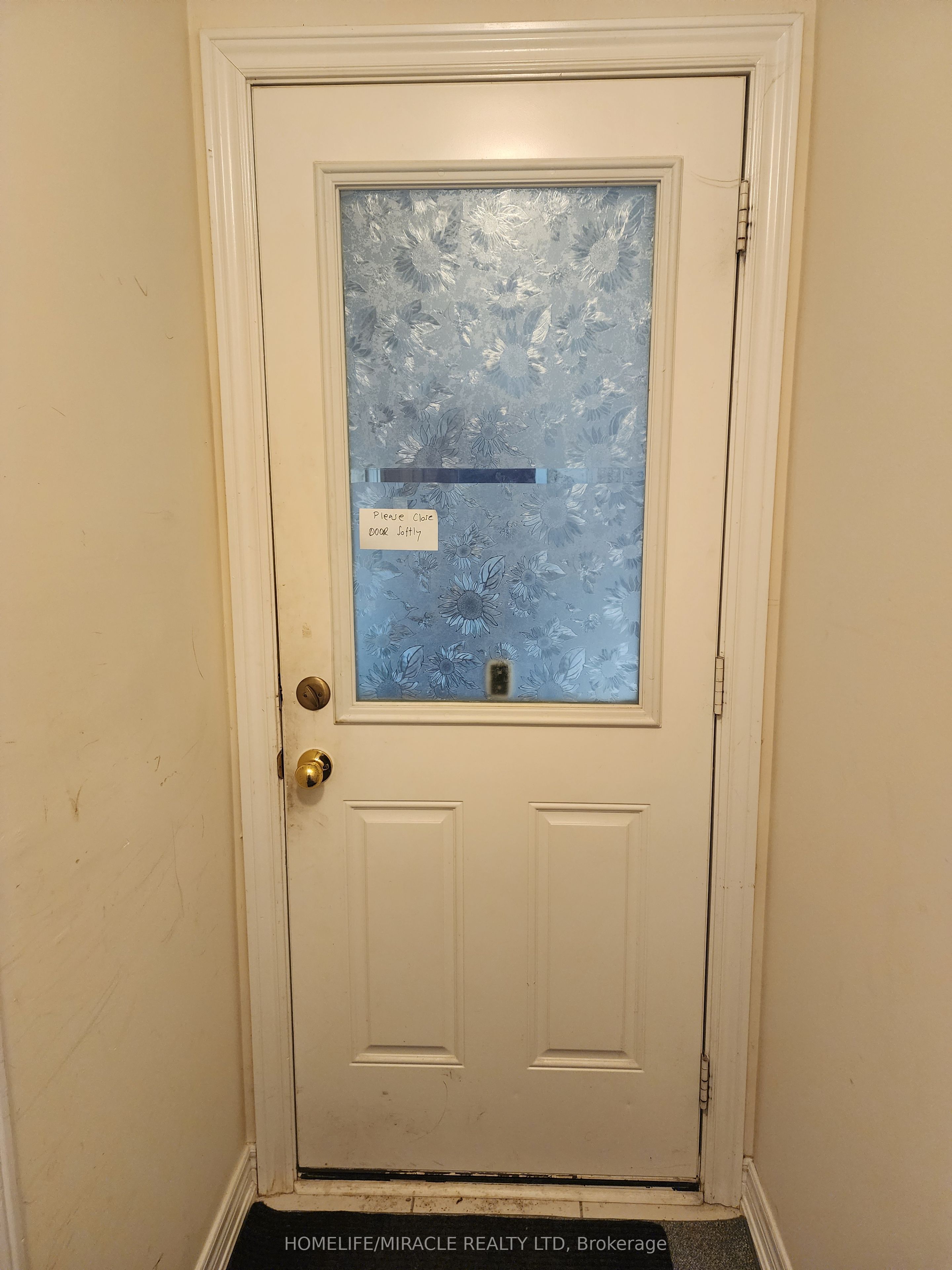 75 Vanderpool Crescent