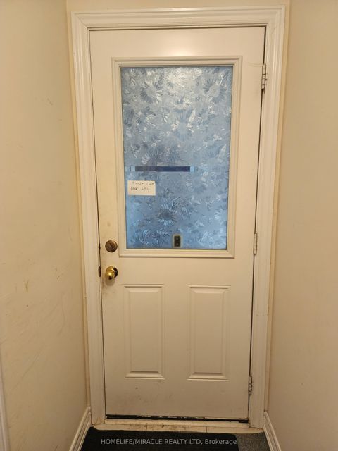 75 Vanderpool Crescent Brampton ON L6P 3W2