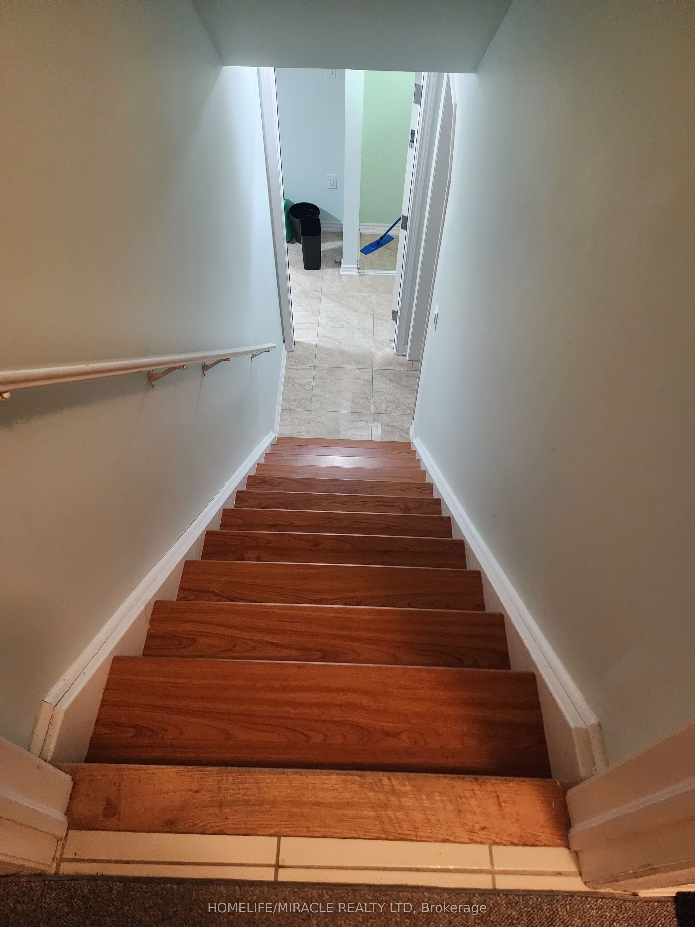 75 Vanderpool Crescent