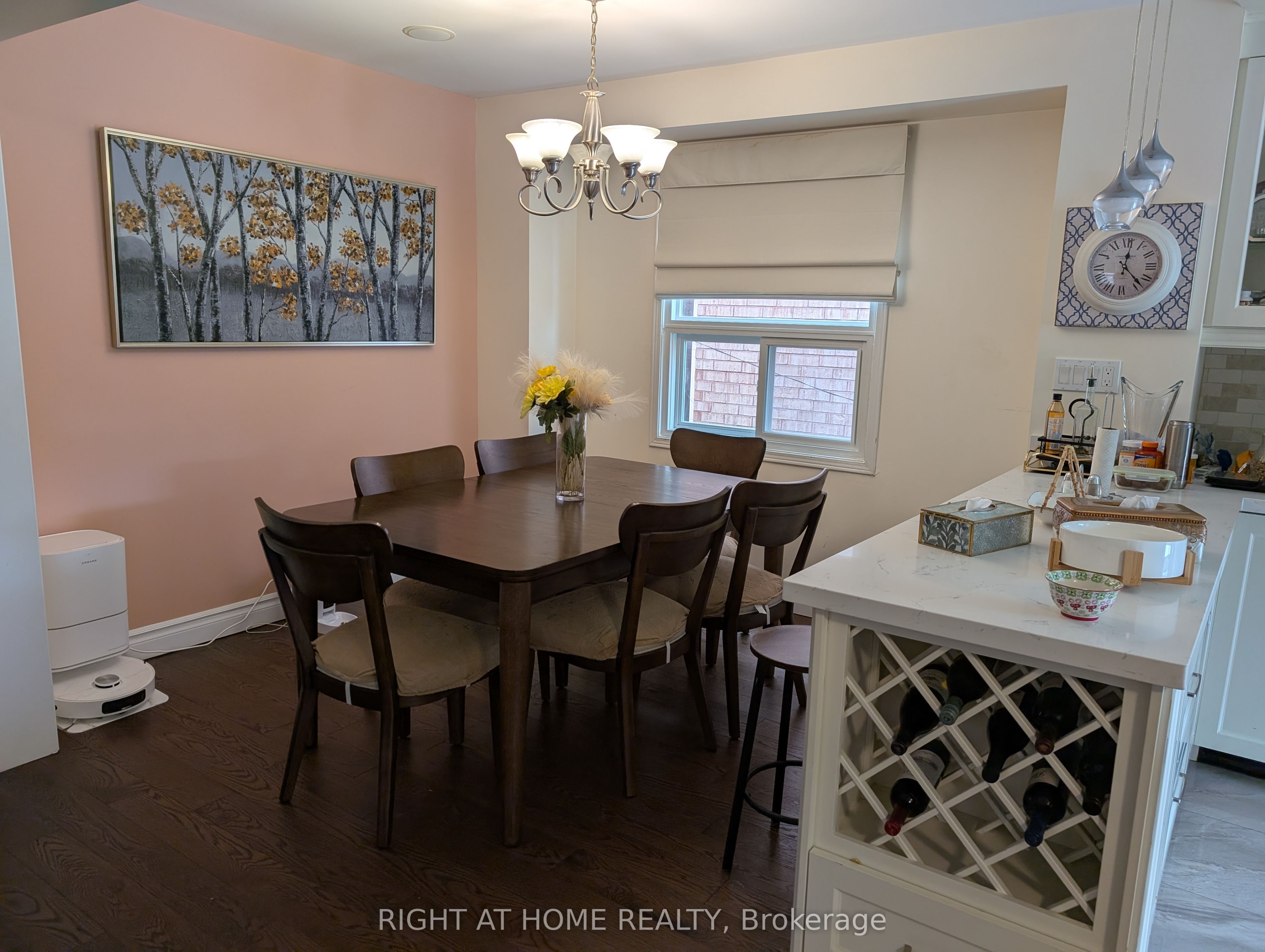 4 Bayel Crescent