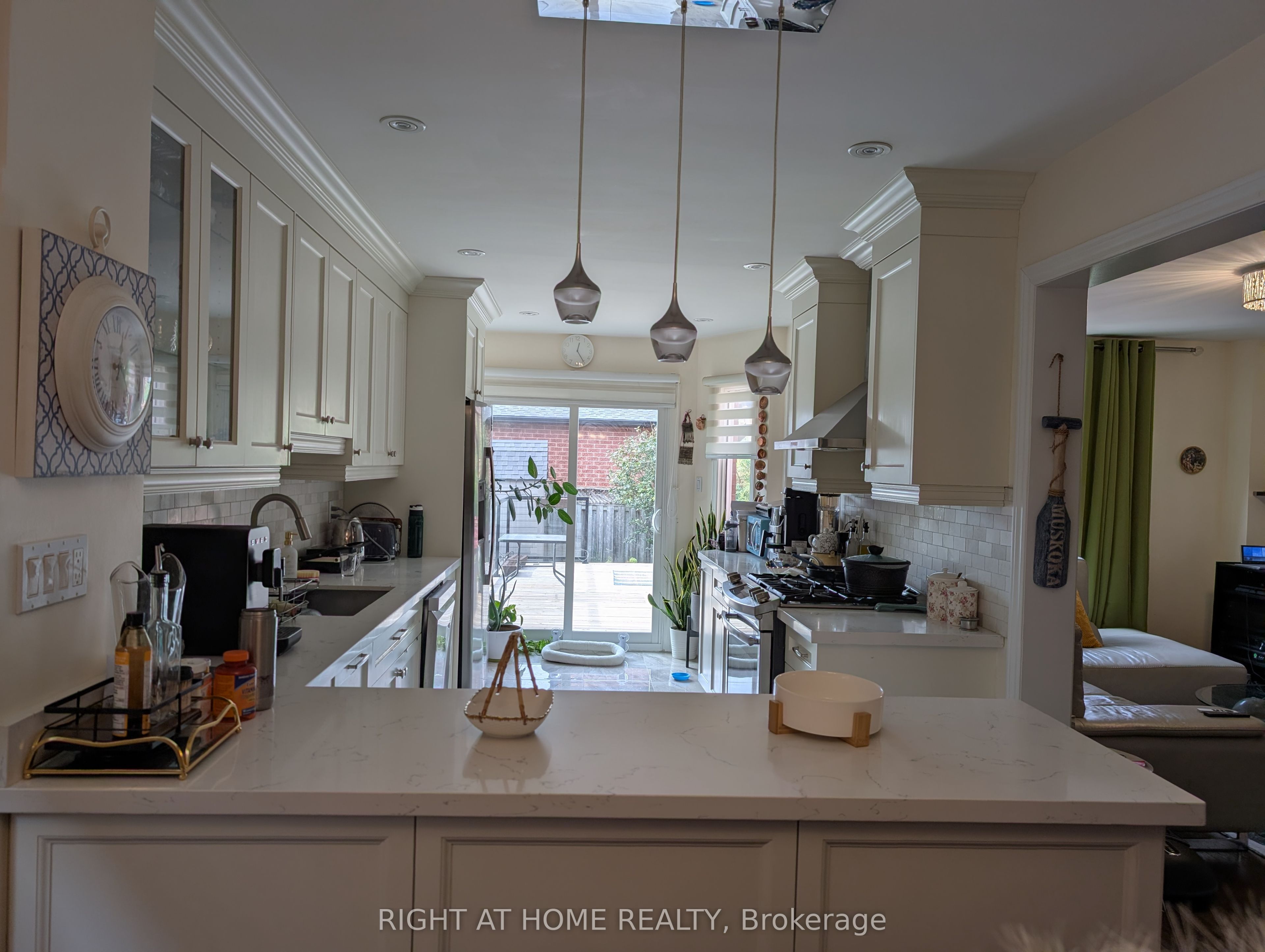 4 Bayel Crescent