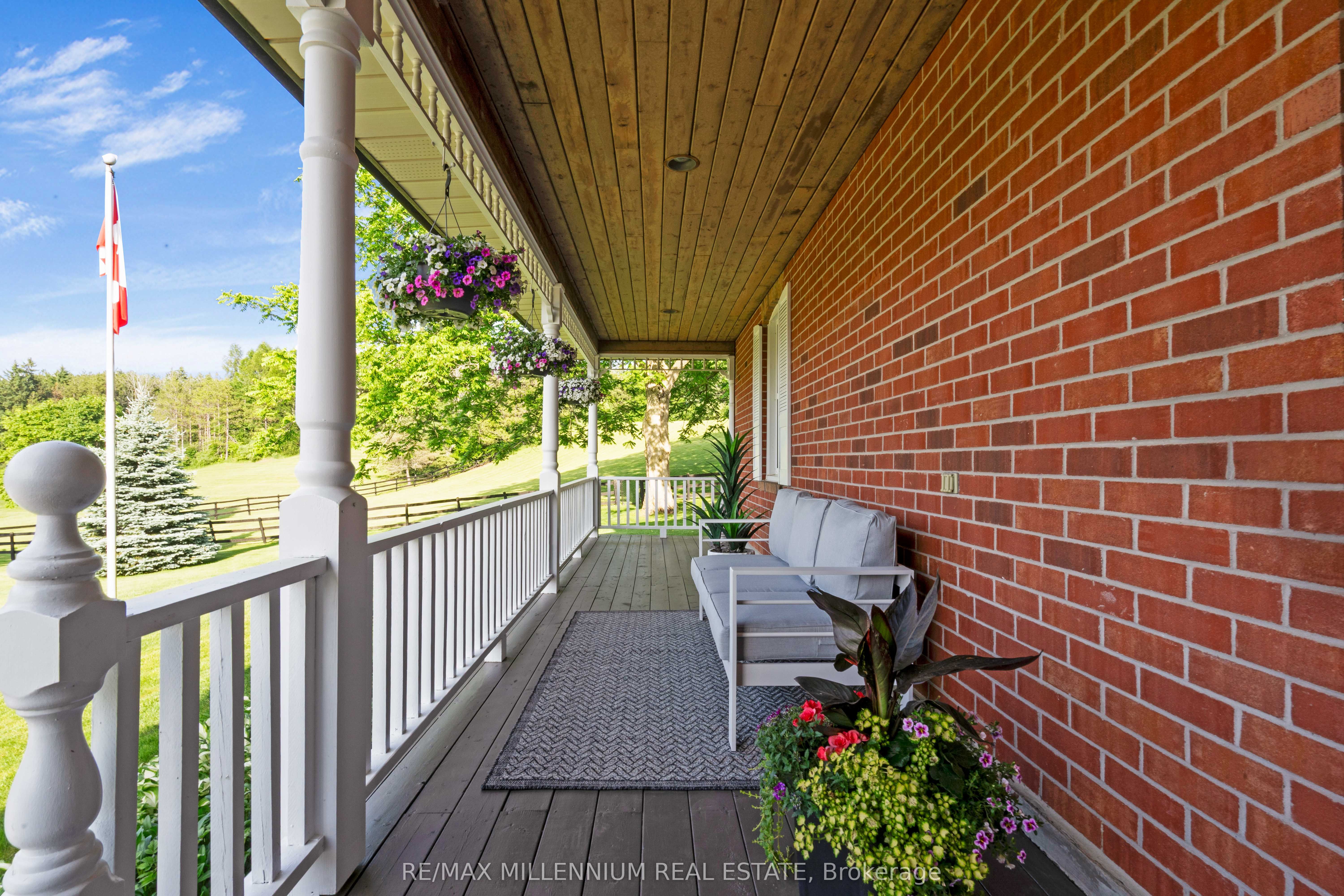 16718 Caledon/king Townline N
