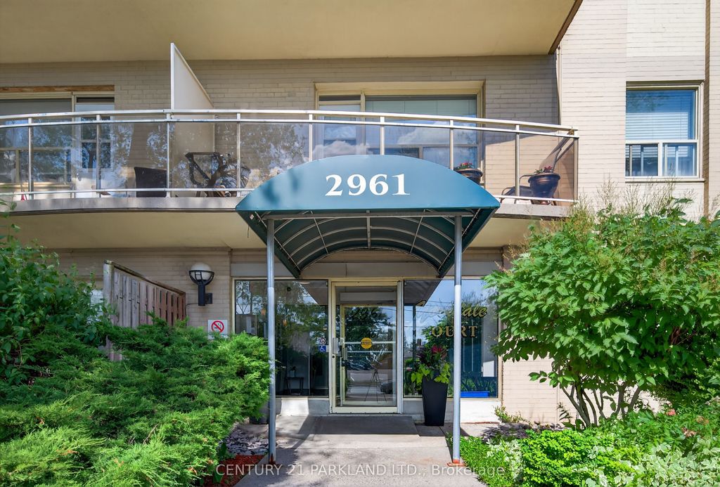 Photo of 2961 Dufferin Street #202, Toronto, ON M6B 3T2 (MLS # W13093168)
