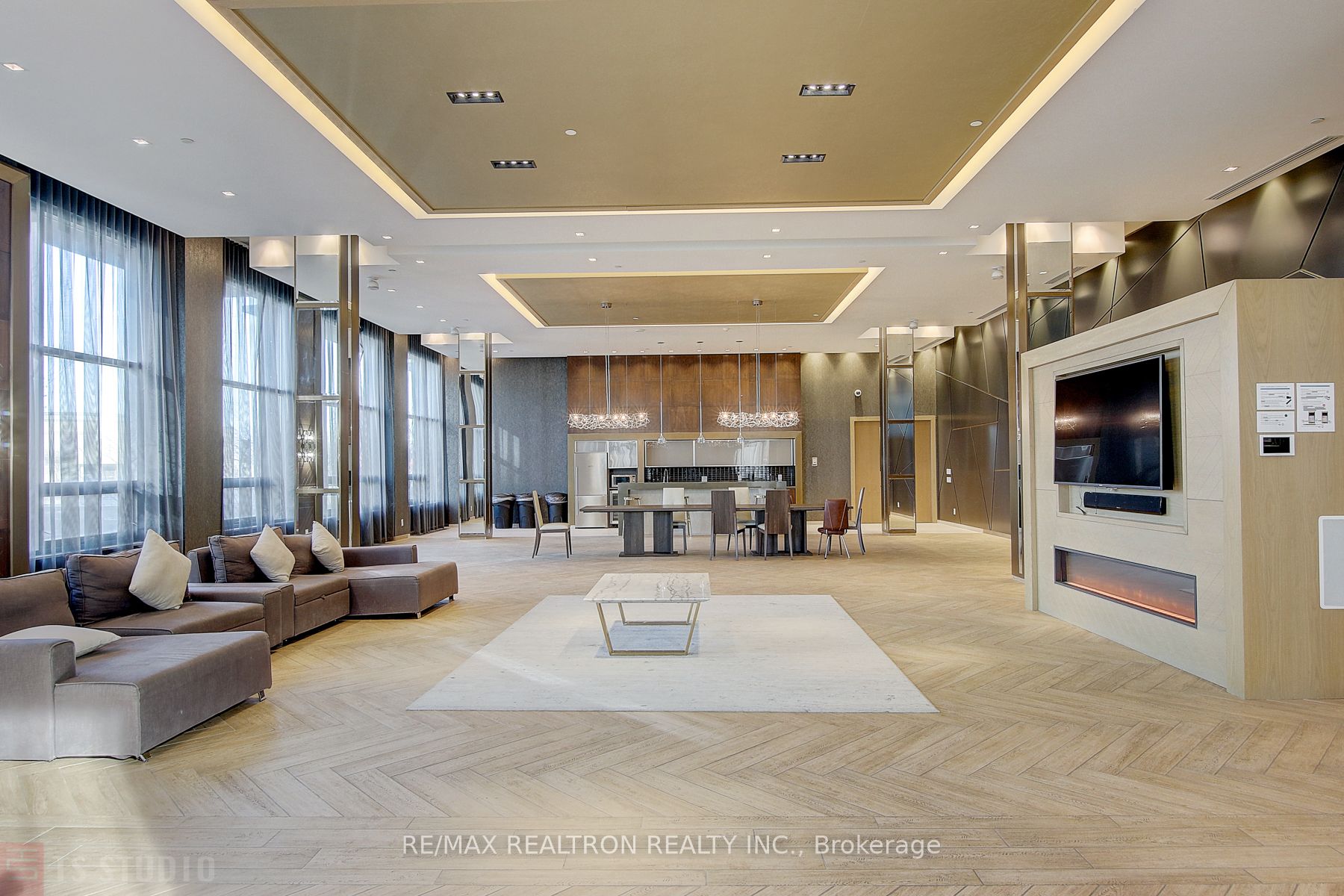 28 Uptown Drive Ph18