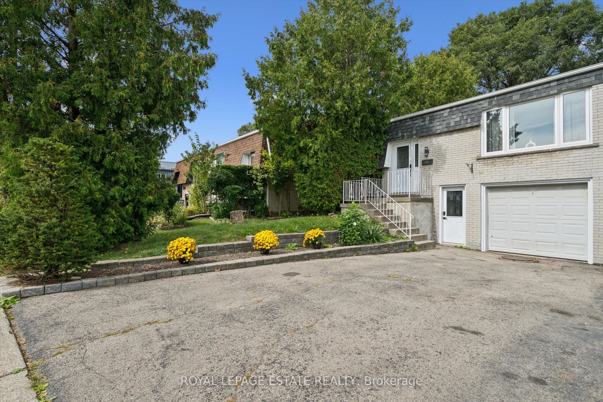 3325 Strabane Drive