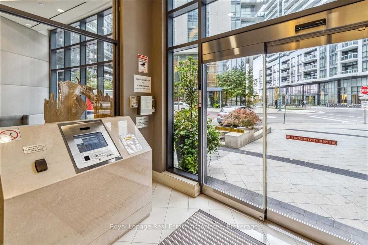 60 Annie Craig Drive B315